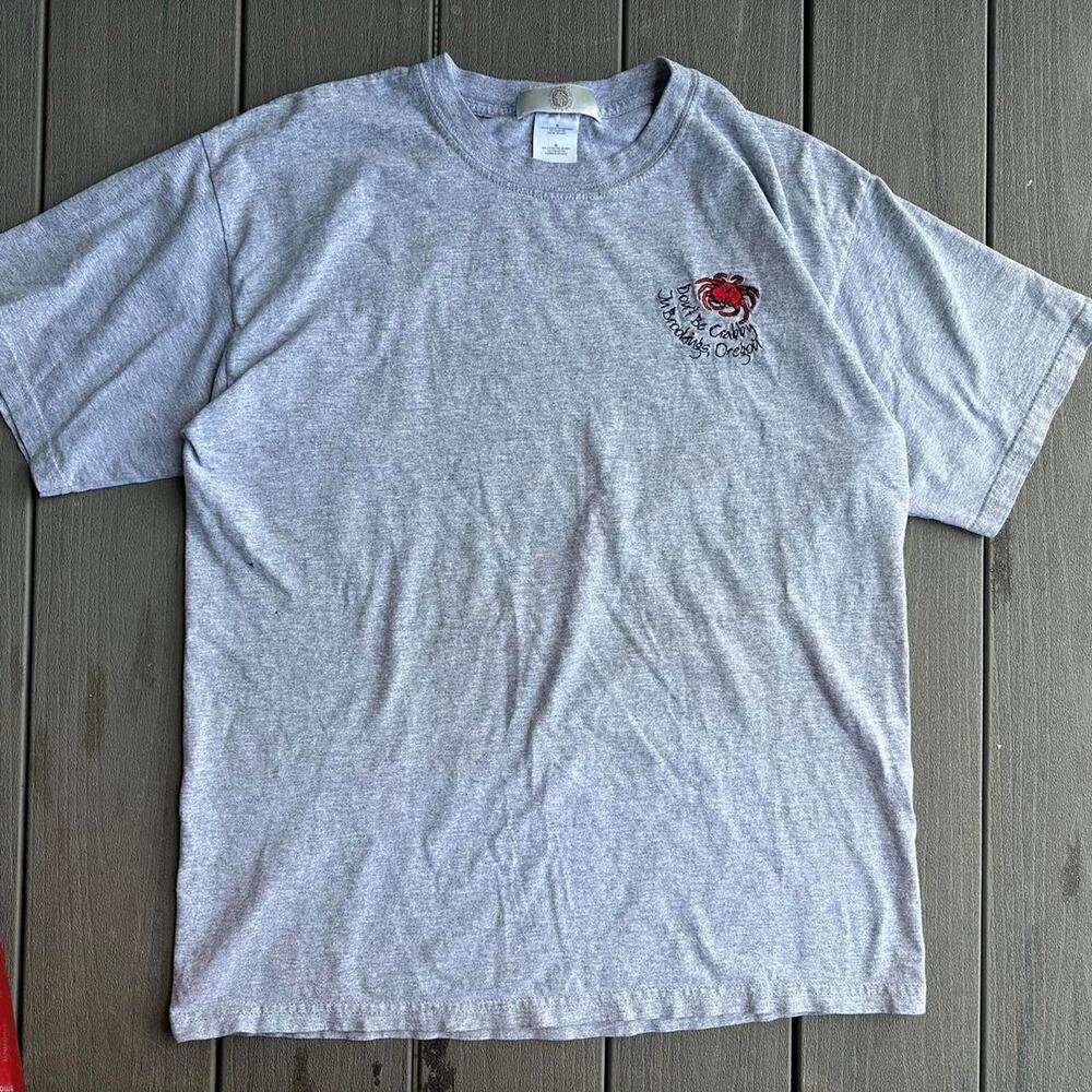 Grey "Don't be crabby in brookings, oregon" Graphic Tee - L